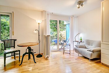 Laim: 1-Zimmer Apartment mit kleinem Garten und Westausrichtung -frei