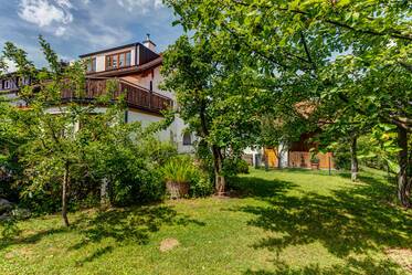 Sehr schönes Reihenendhaus mit Garten und Sauna