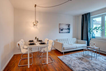 Stilvoll und neuwertig ausgestattet in gefragter Lage