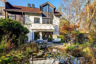 Modernes Haus mit einladender Terrasse