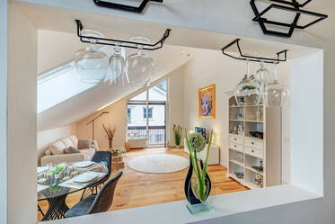 Lichtdurchflutete Dachgeschosswohnung mit sonnigem Westbalkon
